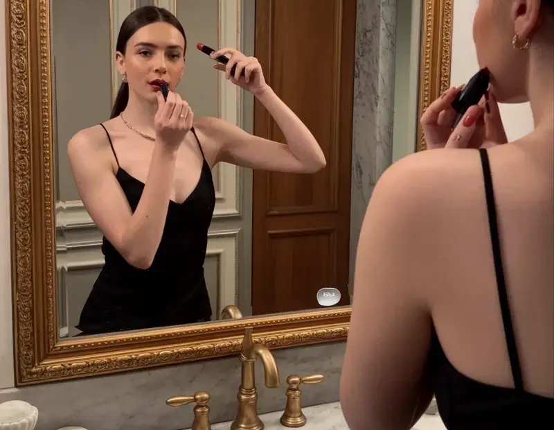 Old Money Aesthetic Lightroom Preset for Mirror Selfies | Gold Bathroom Edit